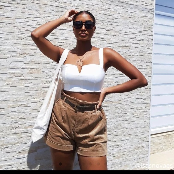 Two solid V-wire tank tops NWT - Picture 10 of 12